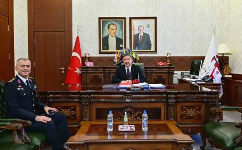 Eskişehir İl Jandarma Komutanı Veysel Ergün’den Vali Yılmaz’a ziyaret