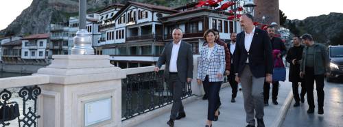 Eskişehir ile Amasya belediye başkanlarından dikkat çeken buluşma