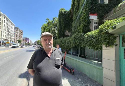 Eskişehir’in ‘Sarmaşıklı Cami’sine 15 yıldır gözü gibi bakıyor!