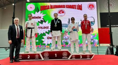 Eskişehir'in 12 başarılı sporcusu madalyaları kaptı!