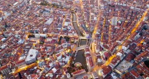 Eskişehir'in 17 mahallesinde 18 tane halk merkezi var