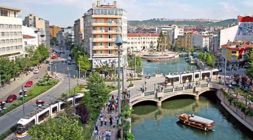 Eskişehir'in 26 yılda yaptığını 5 ayda geçtiler!