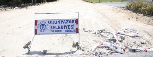 Eskişehir'in 3 mahallesinde yol yapımı çalışması