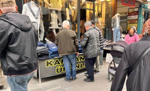 Eskişehir'in Asarcıklı Caddesi’nde 400 TL’ye satışta