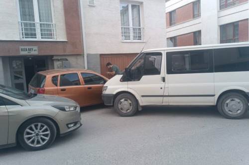 Eskişehir'in bu sokağında kazalar bitmiyor!