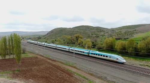 Eskişehir’in de dahil olduğu YHT hattında rekor sayı: Bakan Uraloğlu açıkladı! 