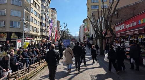Eskişehir'in en işlek bölgesi emeklilerin akınına uğruyor!