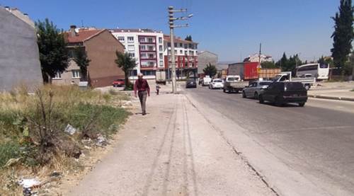Eskişehir'in en işlek caddelerinden... Çözüm bekliyorlar