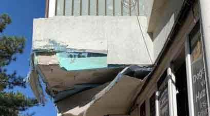 Eskişehir'in göbeğinde büyük tehlike yaratan balkon sonunda...