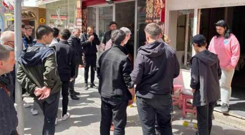 Eskişehir'in göbeğinde dehşet: Baltayla saldırdı!