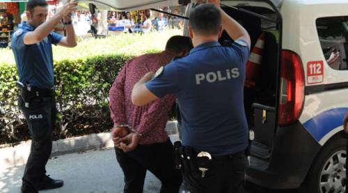 Eskişehir'in göbeğinde dehşet: Kafede bıçaklandı!