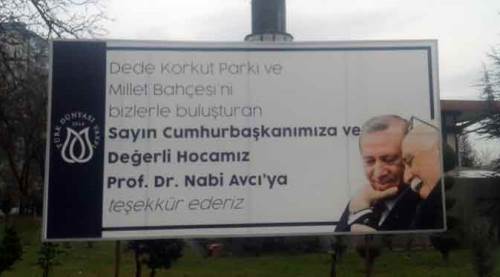 Eskişehir'in göbeğindeki o afişte yer alan mesajın anlamı...