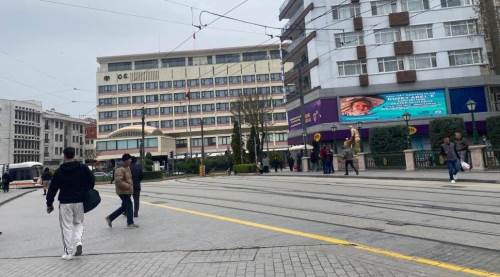 Eskişehir'in insan kaynayan sokaklarını soğuk hava vurdu!