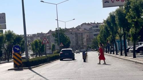 Eskişehir'in işlek caddesine duba çözümü