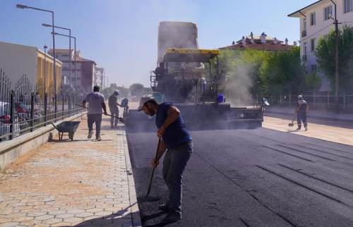 Eskişehir'in mahalleleri yenileniyor: O yollarda çalışmalar bitti 