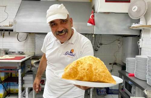 Eskişehir’in meşhur çi böreği için lezzetin anahtarı...