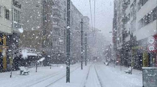 Eskişehir'in o ilçesinde okullara kar tatili