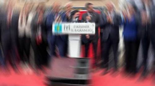 Eskişehir'in o mahallesinde gövde gösterisi!