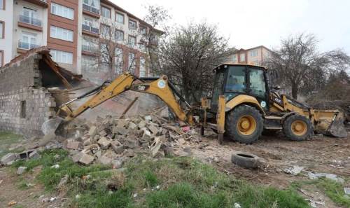 Eskişehir'in o mahallesinde vatandaşı sevindiren yıkım!