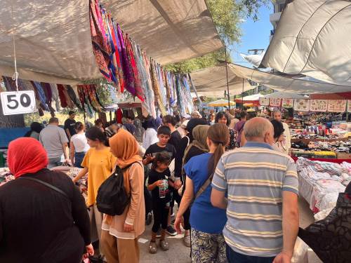 Eskişehir’in o pazarında yoğunluk bitmek bilmiyor!