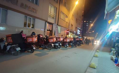 Eskişehir'in o sokağı işgal ediliyor: Boylu boyunca...