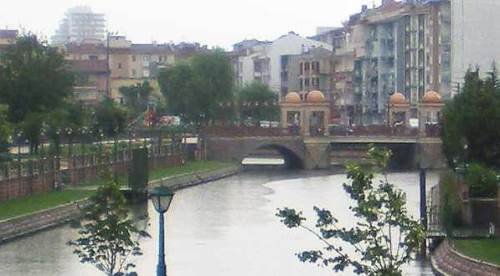 Eskişehir’in önemli yerleşim yeri acil çözüm istiyor!