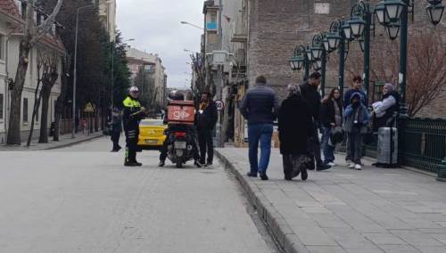 Eskişehir'in polis ekiplerinden motosikletli kuryelere denetim