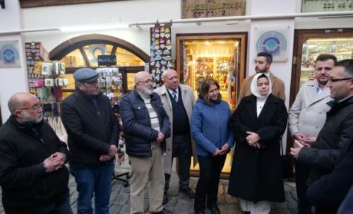 Eskişehir'in tarihi çarşısında kesinti isyanı: Gürcan dert dinledi