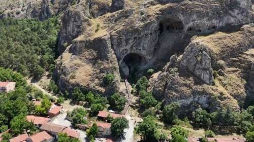 Eskişehir’in yüzlerce basamaklı güzelliği: Turistler akın ediyor...