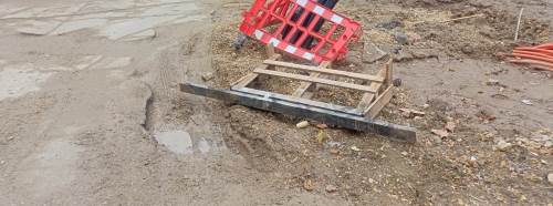 Eskişehir İstiklal Mahallesi’nde sürücüler ve yayalar zor anlar yaşıyor