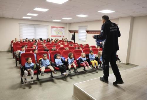 Eskişehir itfaiyesi miniklere afet bilinci aşılıyor