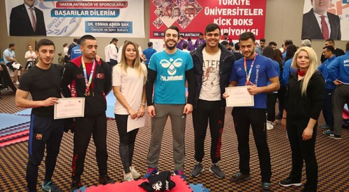 Eskişehir Kick Boks takımından 5 madalya 