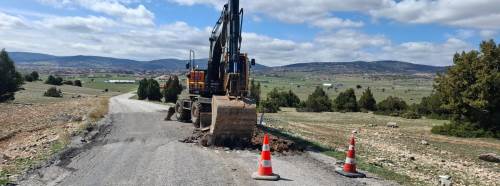 Eskişehir kırsalında yoğun mesai: Yol çalışmaları hız kazandı