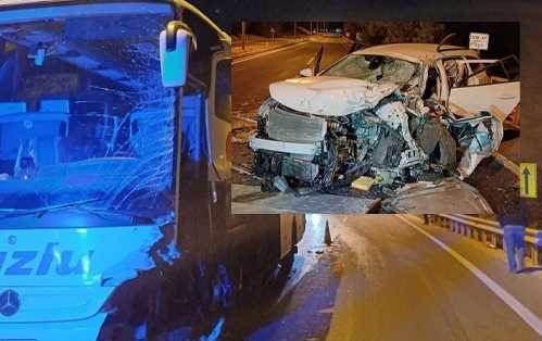 Eskişehir-Kütahya yolunda yolcu otobüsü otomobille kafa kafaya çarpıştı