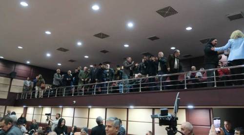 Eskişehir meclisinde imar gerginliği: Mahalleli ayağa kalktı!