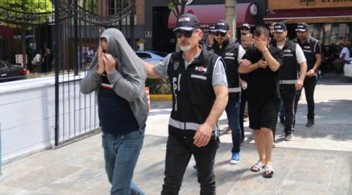 Eskişehir merkezli dolandırıcılık operasyonu: Göz açtırmadılar!
