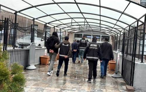 Eskişehir merkezli FETÖ operasyonunda 3 şüpheli adliyeye sevk edildi