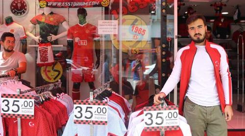 Eskişehir Milli maç öncesi formalara koştu