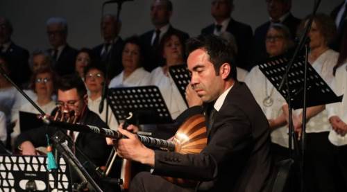 Eskişehir Odunpazarı Belediyesi Türk Müziği Korosu dinleyenleri mest etti