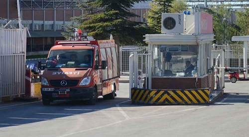 Eskişehir OSB'de çatı çöktü: 1 ölü 3 yaralı!