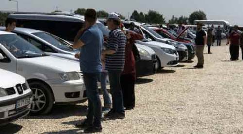 Eskişehir Oto Pazarı’nda bayram yoğunluğu