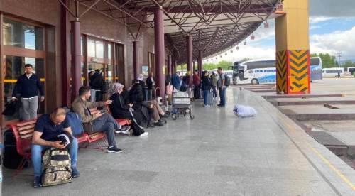Eskişehir Otogarı'nda bayram öncesi son durum: Bu uyarılara dikkat!