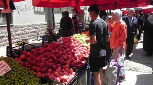 Eskişehir pazarlarında fiyatlar dalgalı, vatandaş...