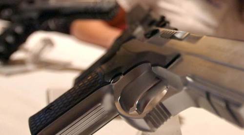 Eskişehir polisi çok sayıda silah ele geçirdi