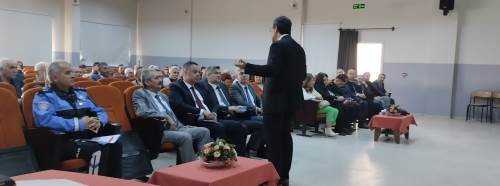 Eskişehir polisi vatandaşın sorunlarını kayıt altına aldı