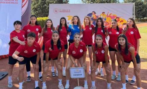 Eskişehir Ragbi Kadın Takımı namağlup şampiyon