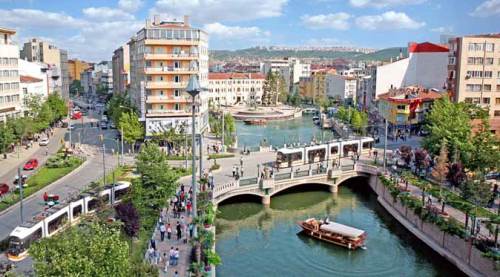 Eskişehir seçim günü bahardan yaza geçti!