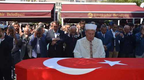Eskişehir şehidini son yolculuğuna uğurladı