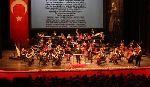 Eskişehir Senfoni Orkestrası'ndan büyüleyici 19 Mayıs gecesi