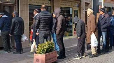 Eskişehir soğuğunda şaşırtan kuyruk!